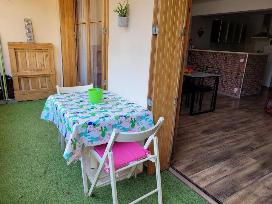 Au Calme, 200M Du Centre T2 Avec Balcon Et Parking Apartment Cassis Exterior photo