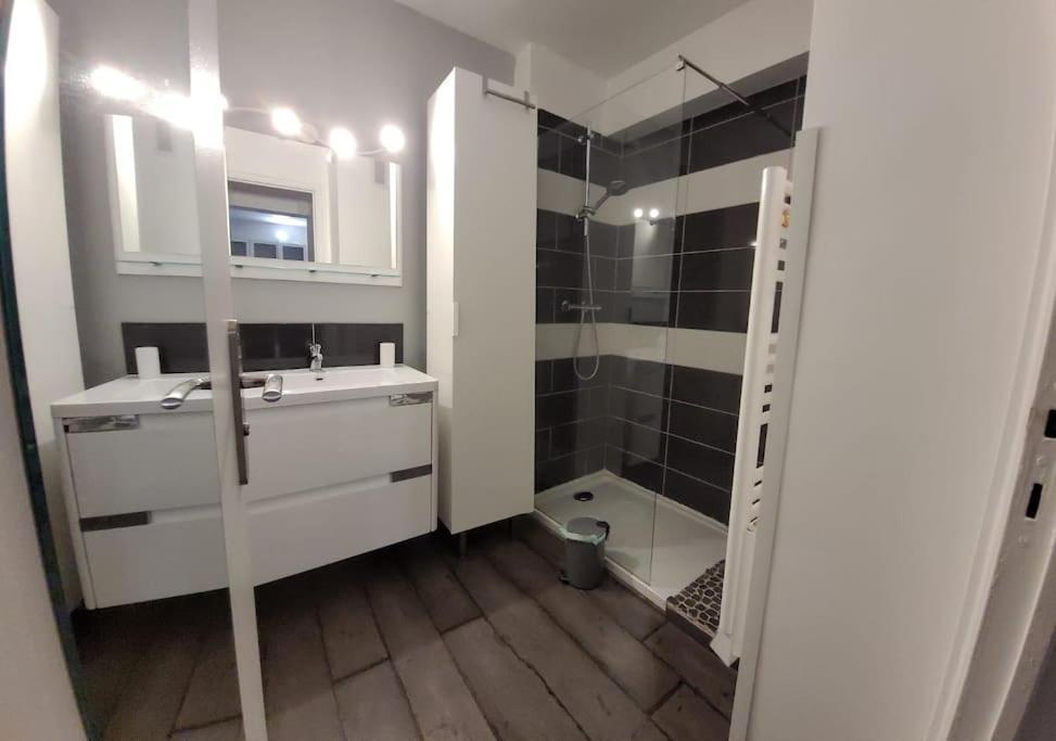 Au Calme, 200M Du Centre T2 Avec Balcon Et Parking Apartment Cassis Exterior photo